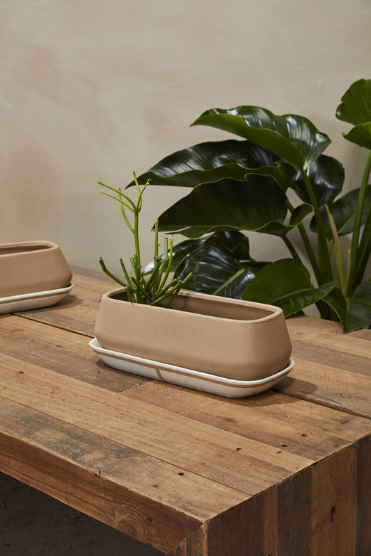 14.5" Dublin Planter with Saucer