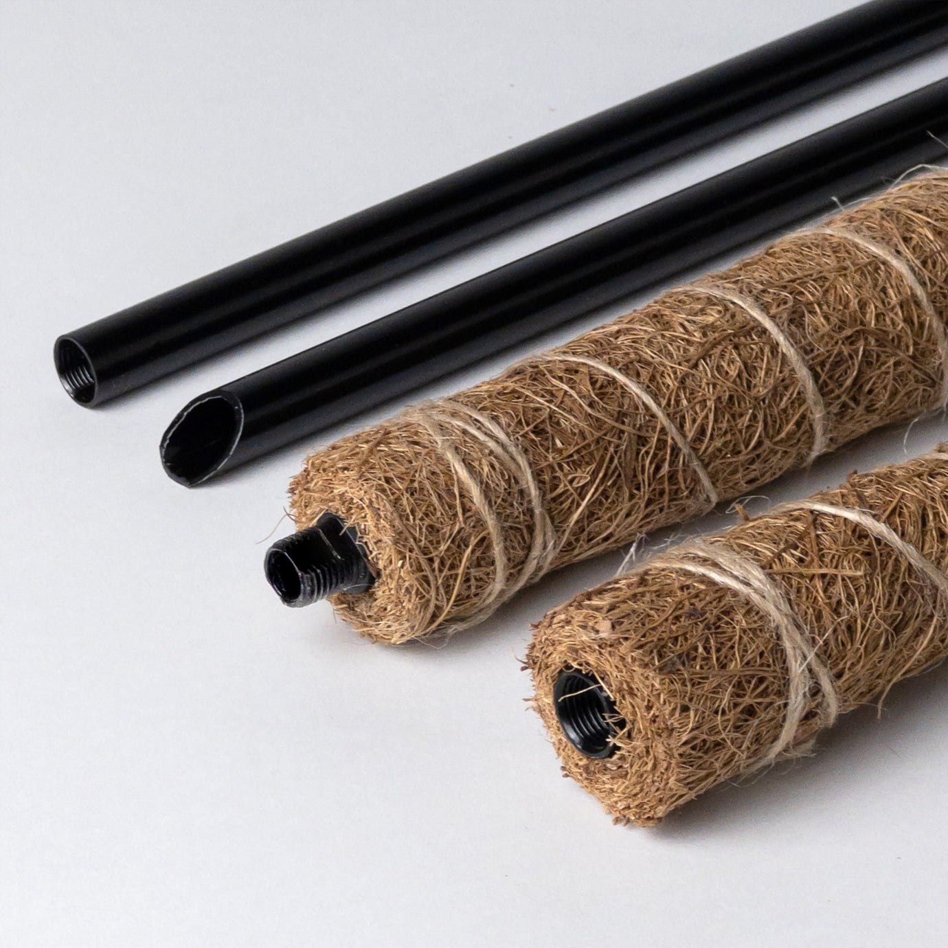 32" Bendable Coco Pole with Metal Stake