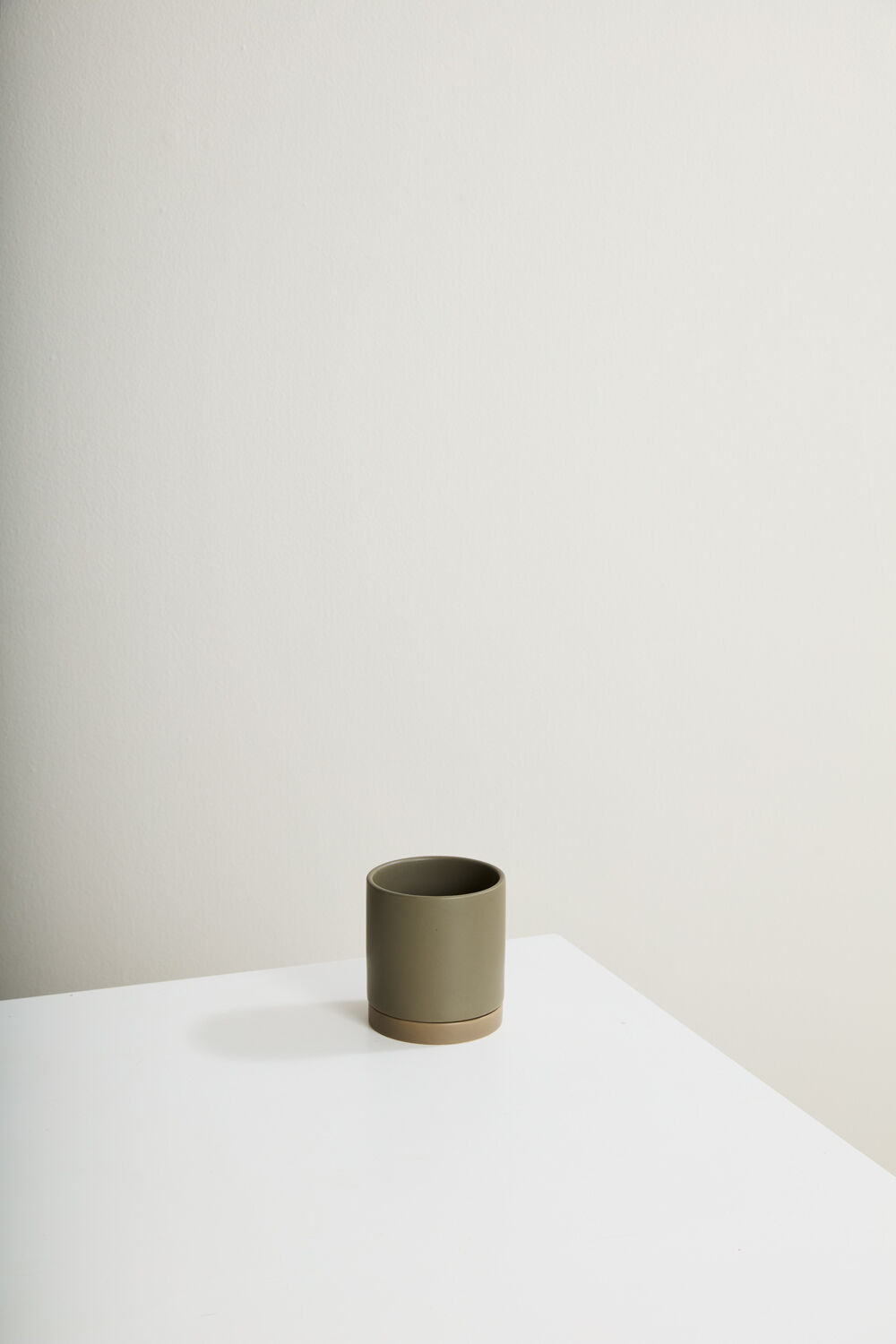 4.25" Romey Pot + Saucer Moss